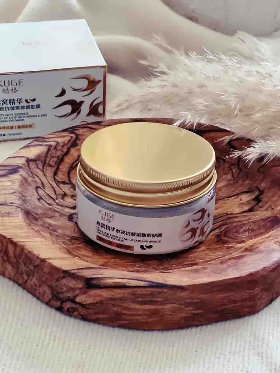 ماسک دور چشم آشیانه پرنده